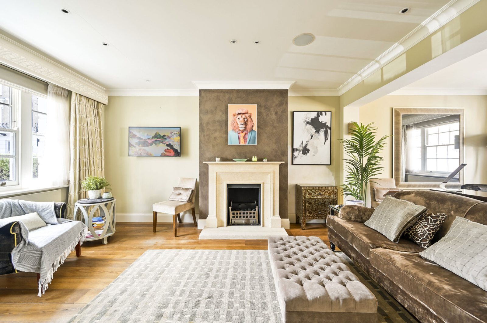 Stylish Chelsea House with Parking thumbnail 6